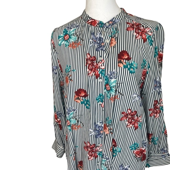 Loft Outlet Floral Blouse Button Down Shirt Size LP Stripes Collar Petite Office - Picture 3 of 10